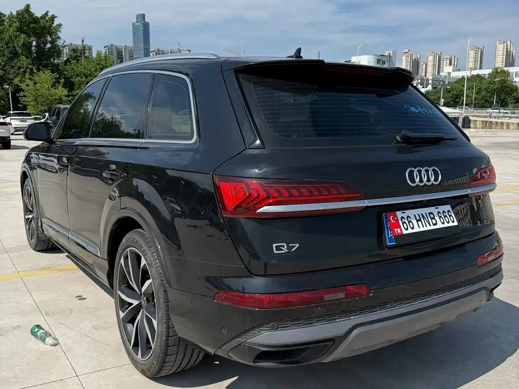 Audi Q7 2024 — фото 7