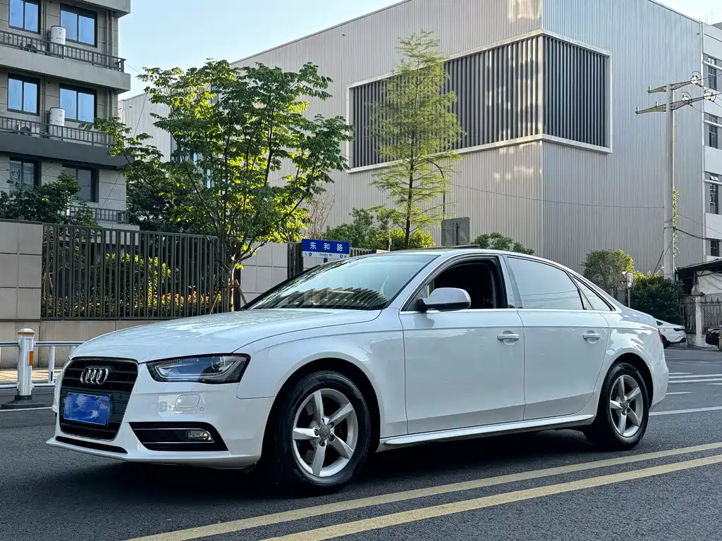 Audi A4L 2014 — фото 2