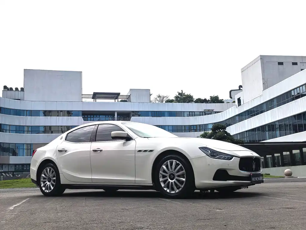 Maserati Ghibli 2016 — фото 3