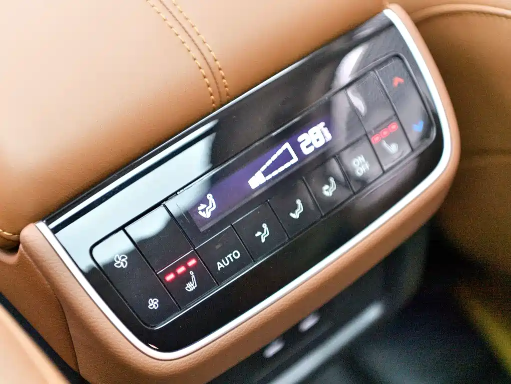 Nissan Teramont 2024 — фото 14