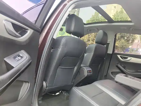 Zotye SR7 2016