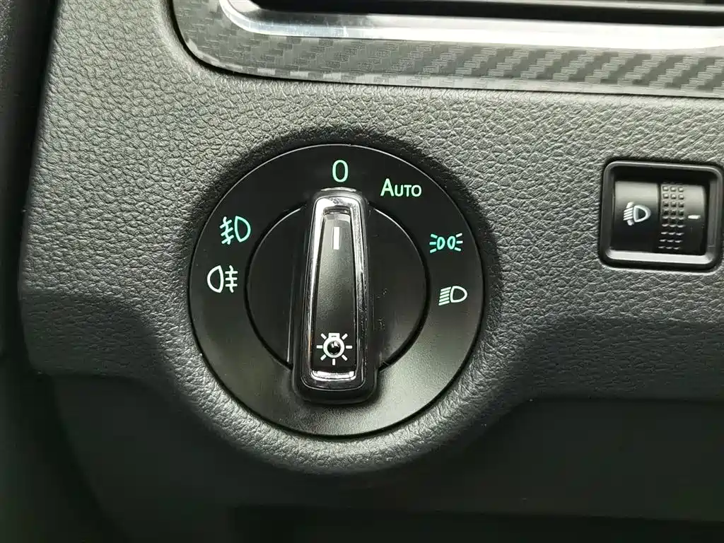 Skoda Rapid Spaceback 2016 — фото 21