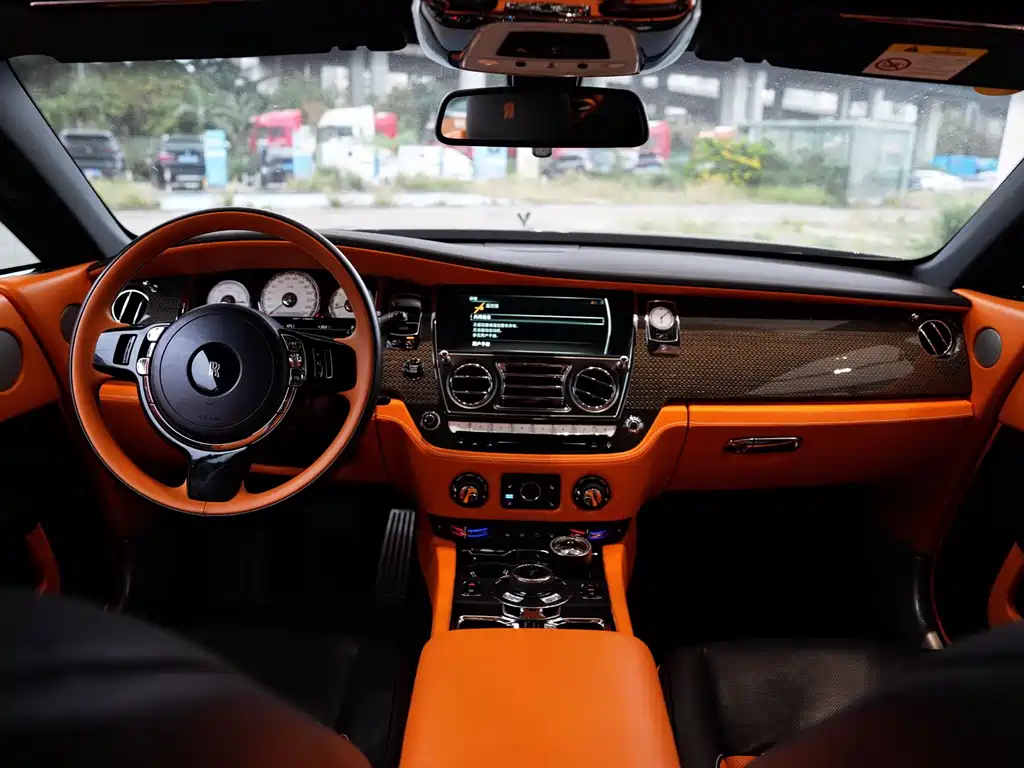 Rolls-Royce Wraith 2018 — фото 13