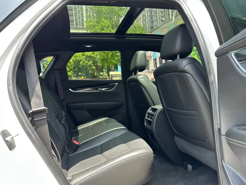 Cadillac XT5 2020 — фото 13