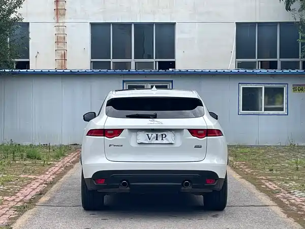 Jaguar F-PACE 2018
