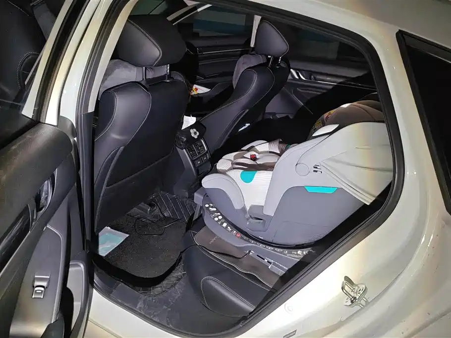 Honda Accord 2022 — фото 11