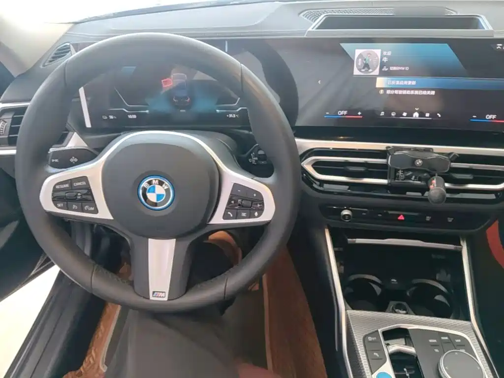 BMW i3 2024 — фото 10