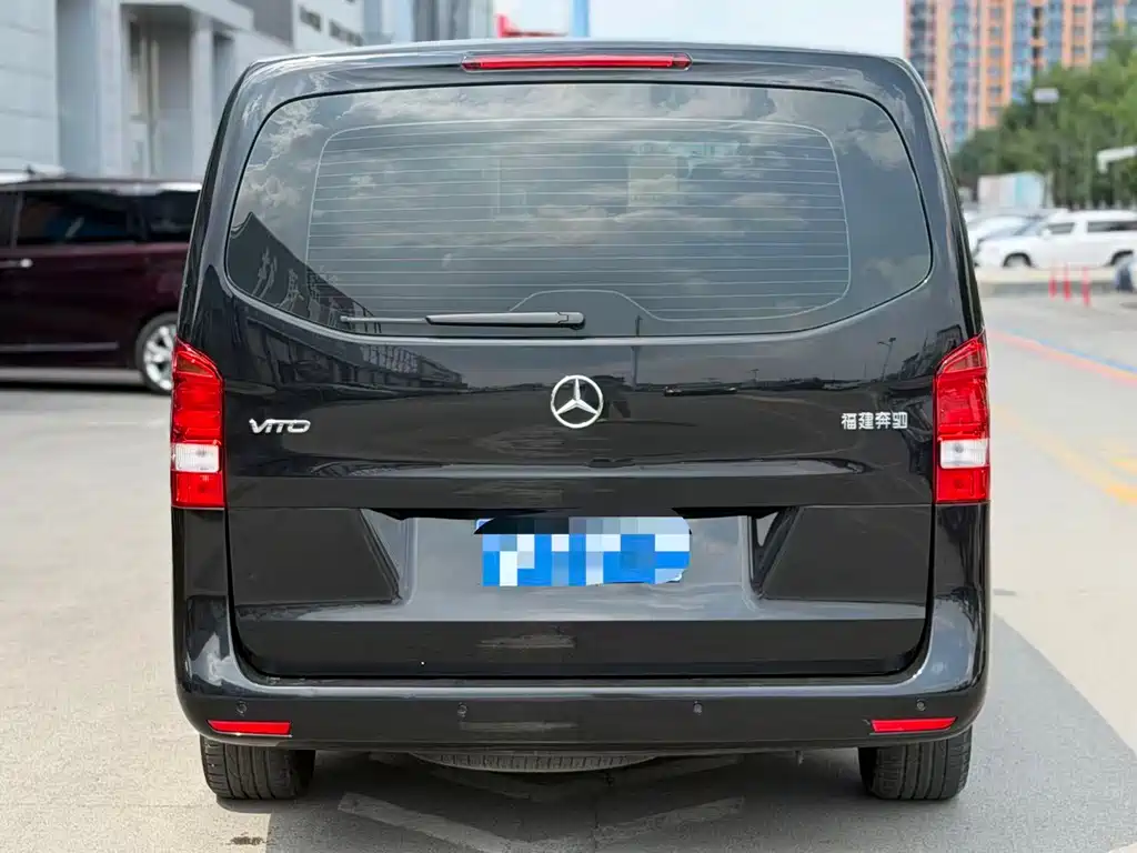 Mercedes-Benz Vito 2022 — фото 10
