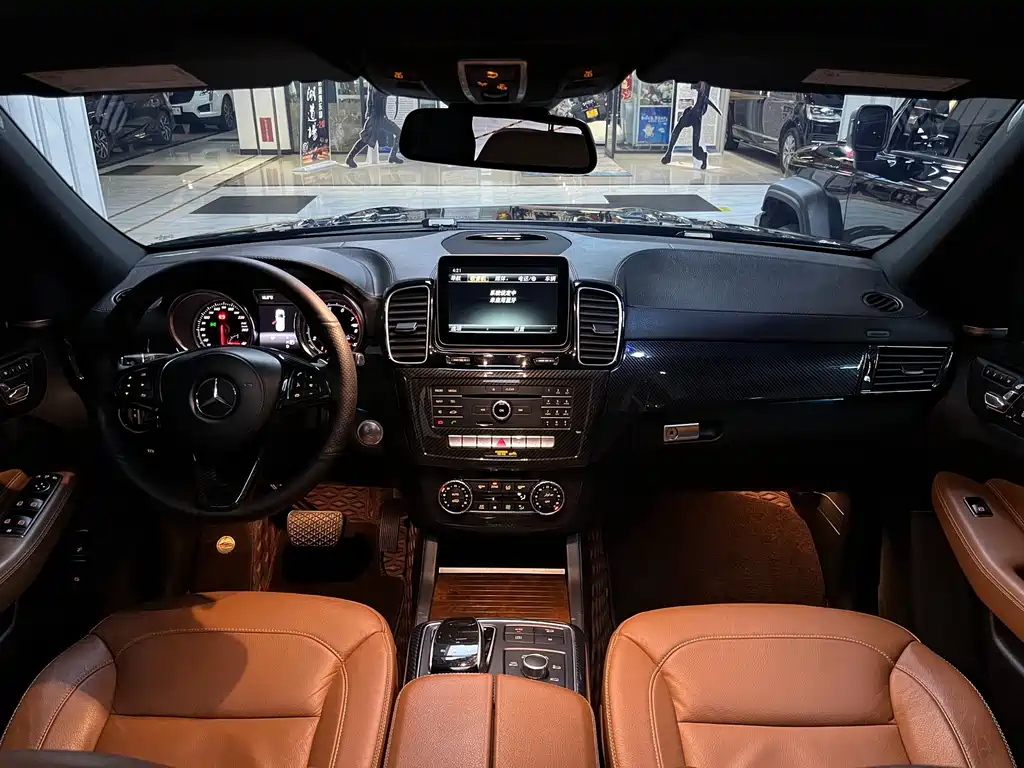 Mercedes-Benz GLS 2018 — фото 27