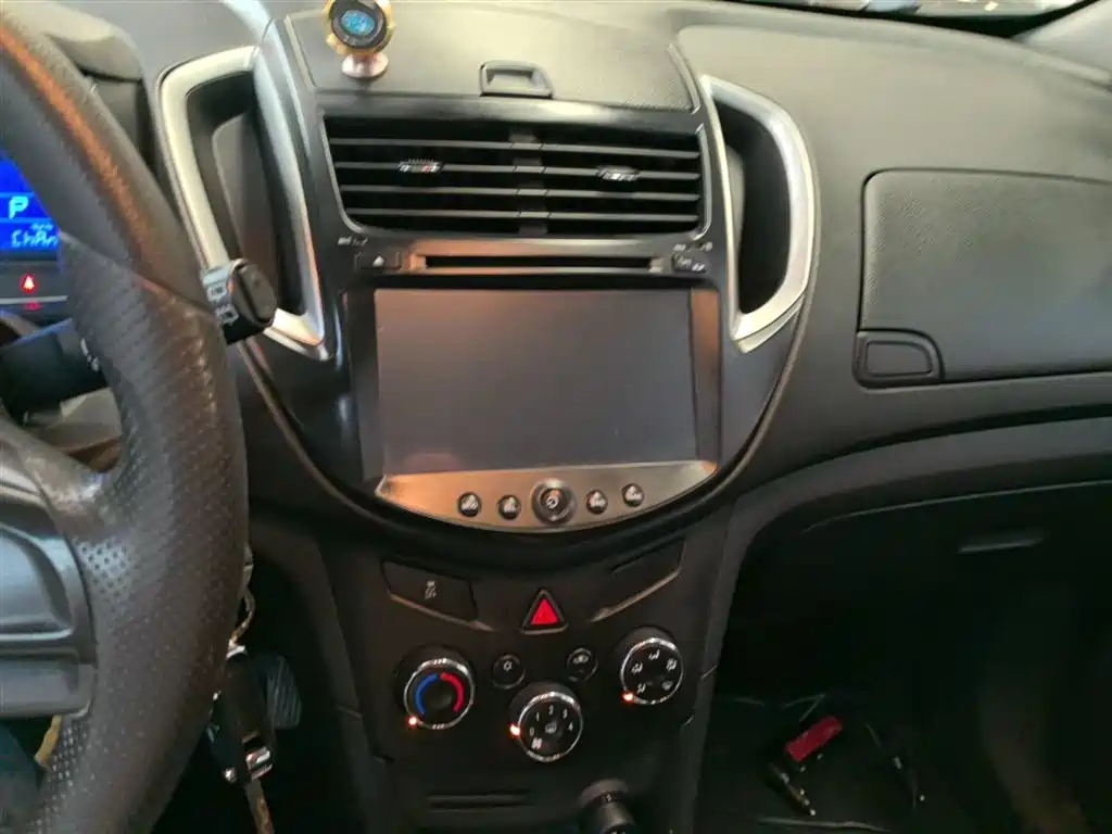 Chevrolet Trax 2015 — фото 13