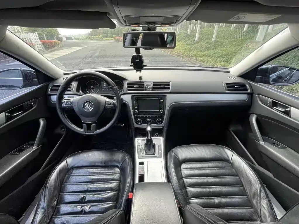 Volkswagen Passat 2016 — фото 11
