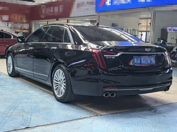 Cadillac CT6 2021