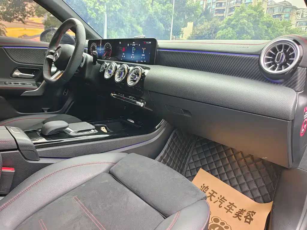 Mercedes-Benz A-Class 2024 — фото 15