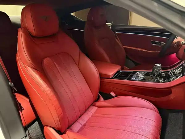 Bentley Continental 2021