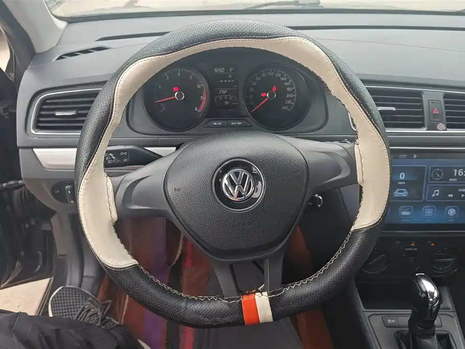 Volkswagen Lavida 2018 — фото 15