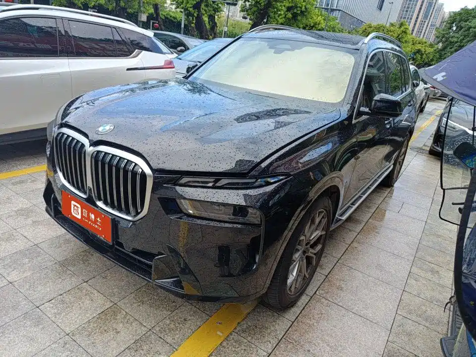 BMW X7 2024