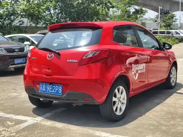 Mazda 2 2013
