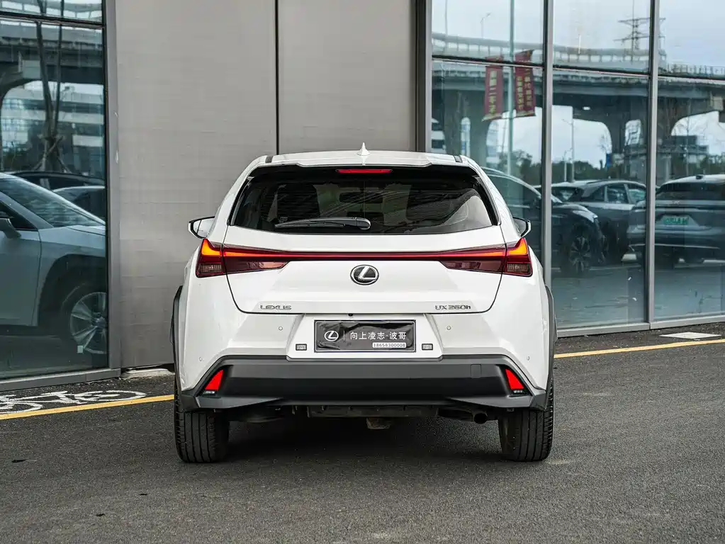 Lexus UX 2023 — фото 5