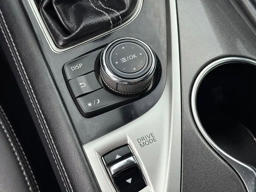 Infiniti Q50 2015 — фото 19