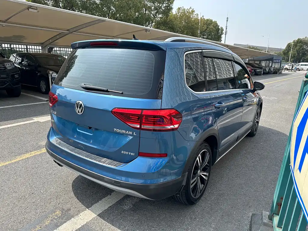 Volkswagen Touran 2020 — фото 13