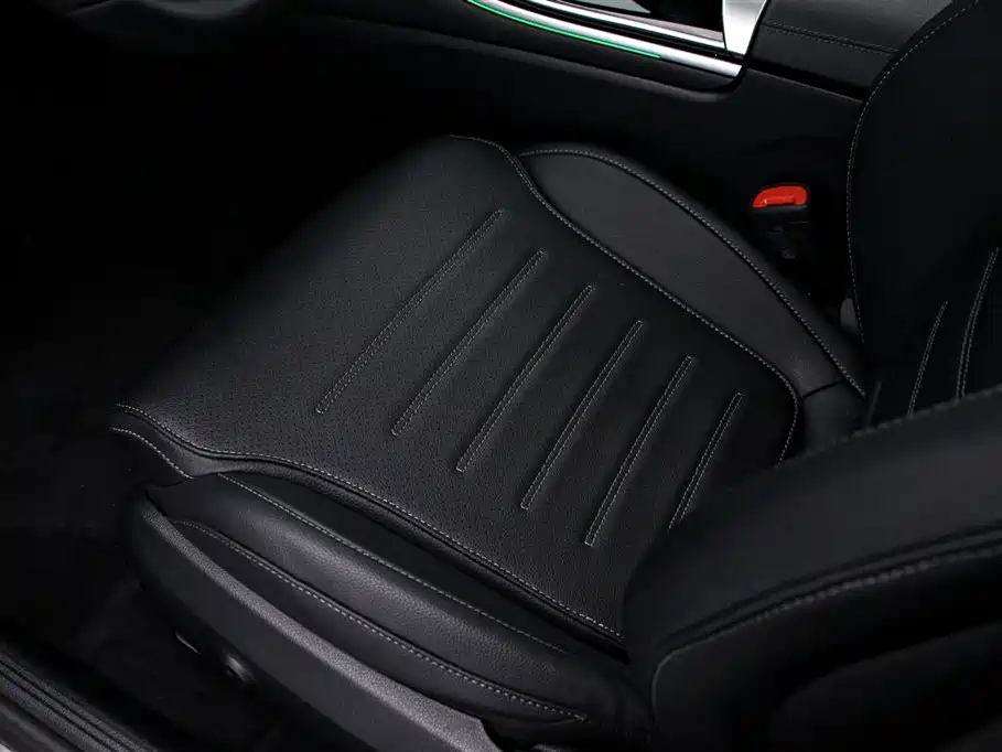 Mercedes-Benz C-Class 2022 — фото 13