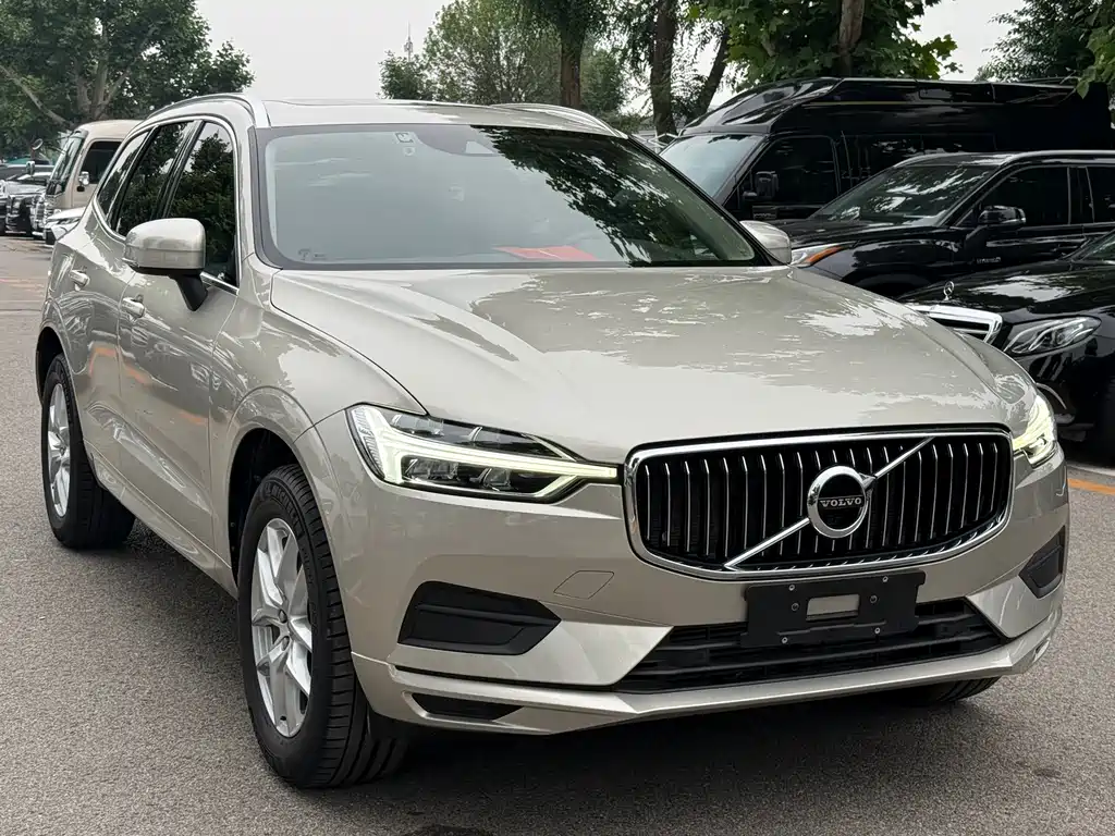 Volvo XC60 2018 — фото 3