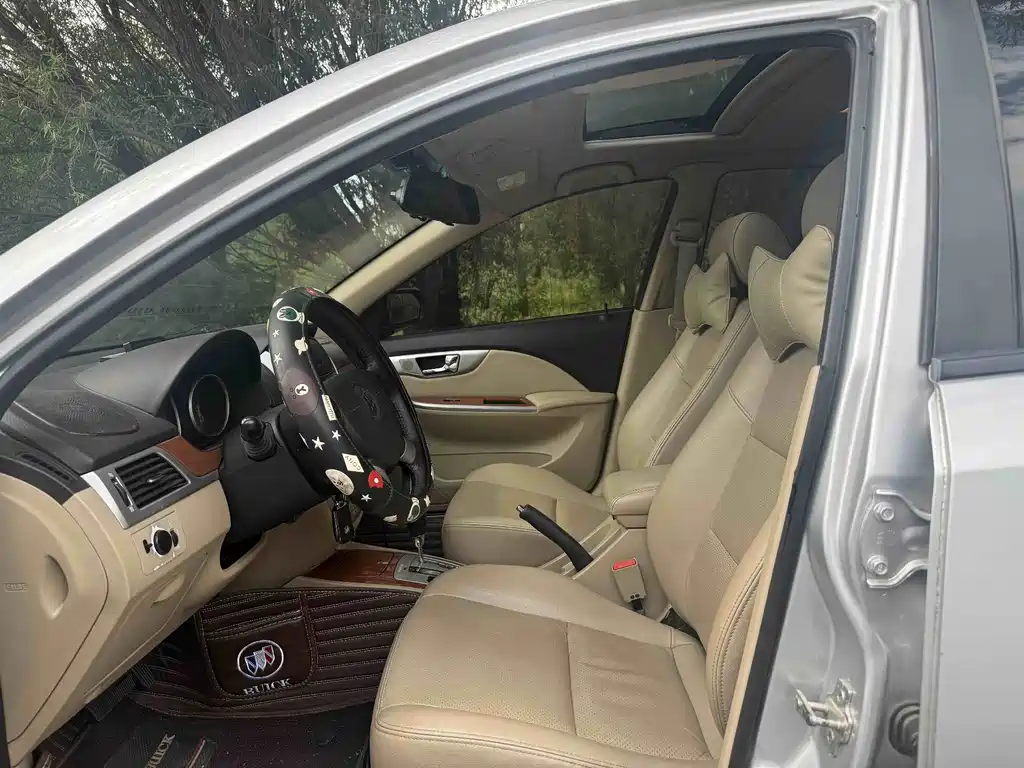 Buick Excelle 2012