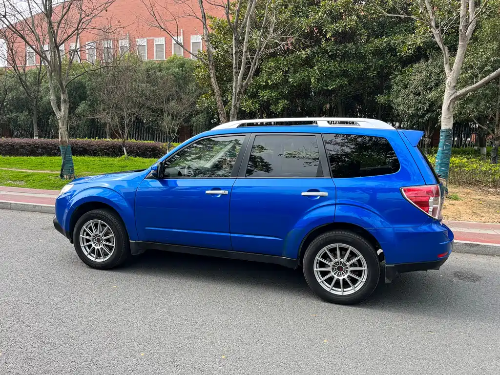 Subaru Forester 2012 — фото 3