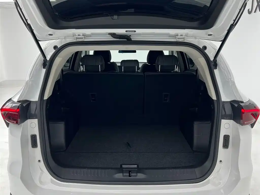 Jetour X70 PLUS 2022 — фото 11
