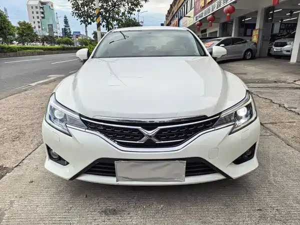 Toyota Reiz 2013
