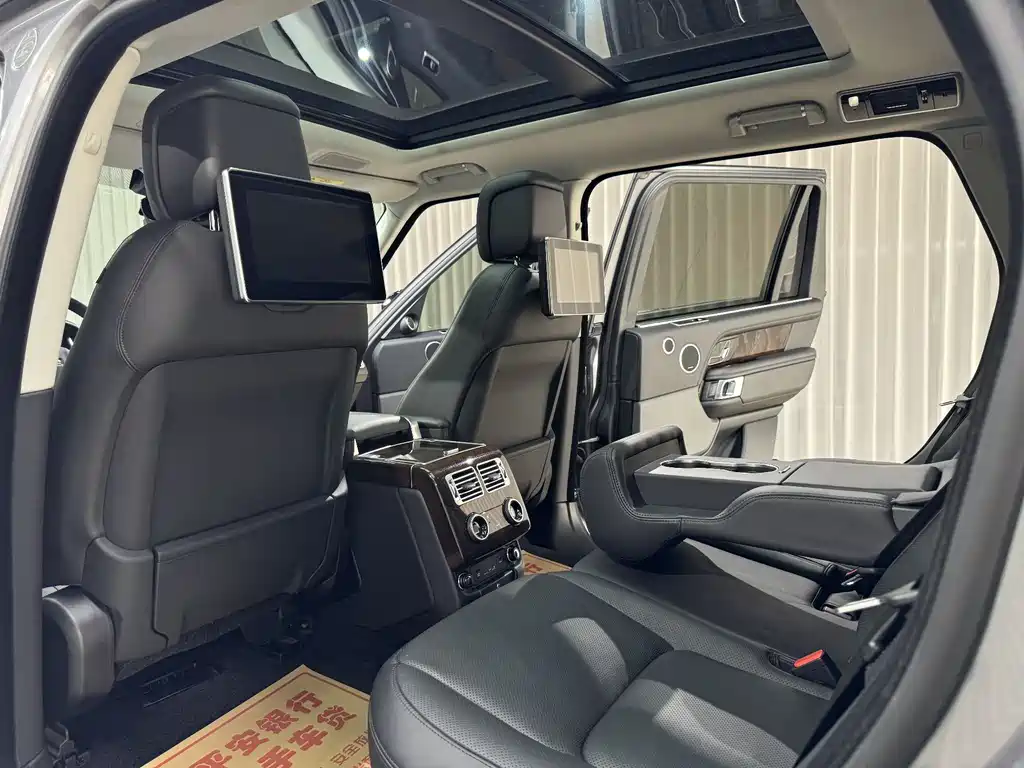 Land Rover Range Rover 2021 — фото 10