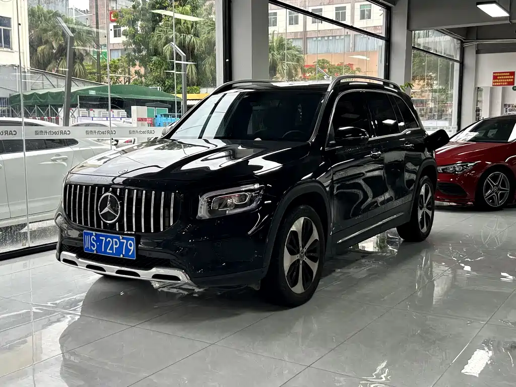 Mercedes-Benz GLB 2023 — фото 1