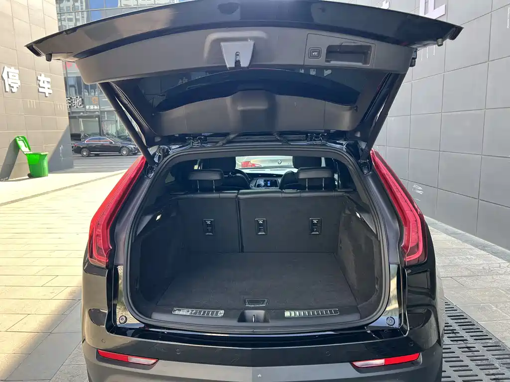 Cadillac XT4 2023 — фото 25