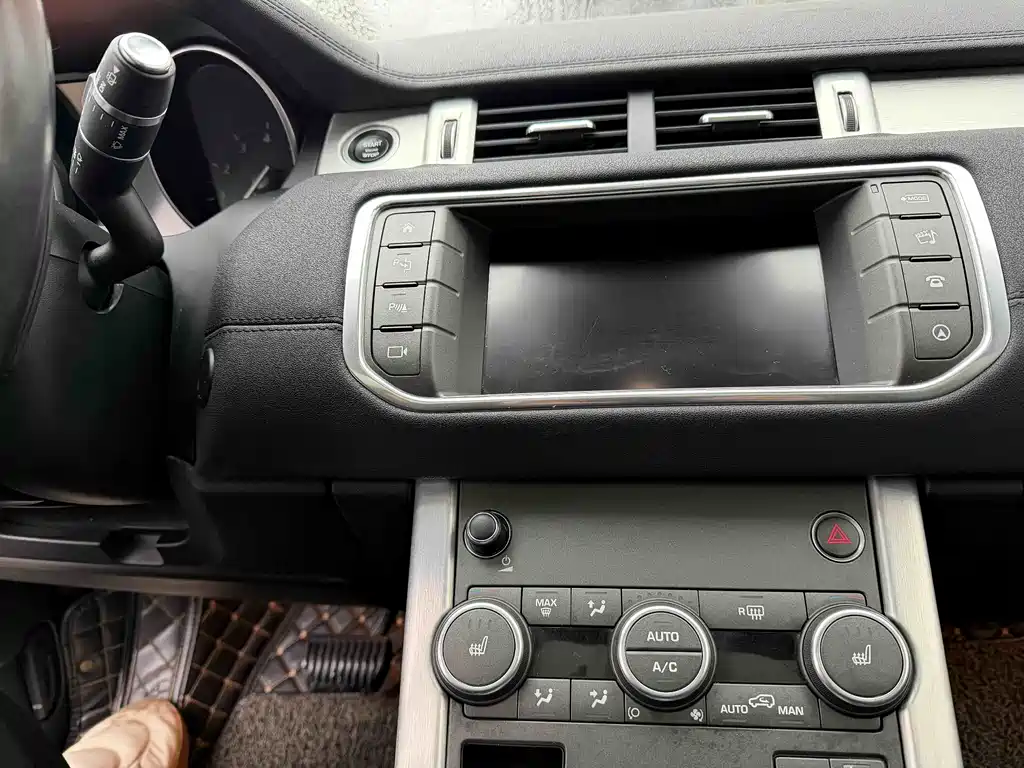 Land Rover Evoque 2018 — фото 21