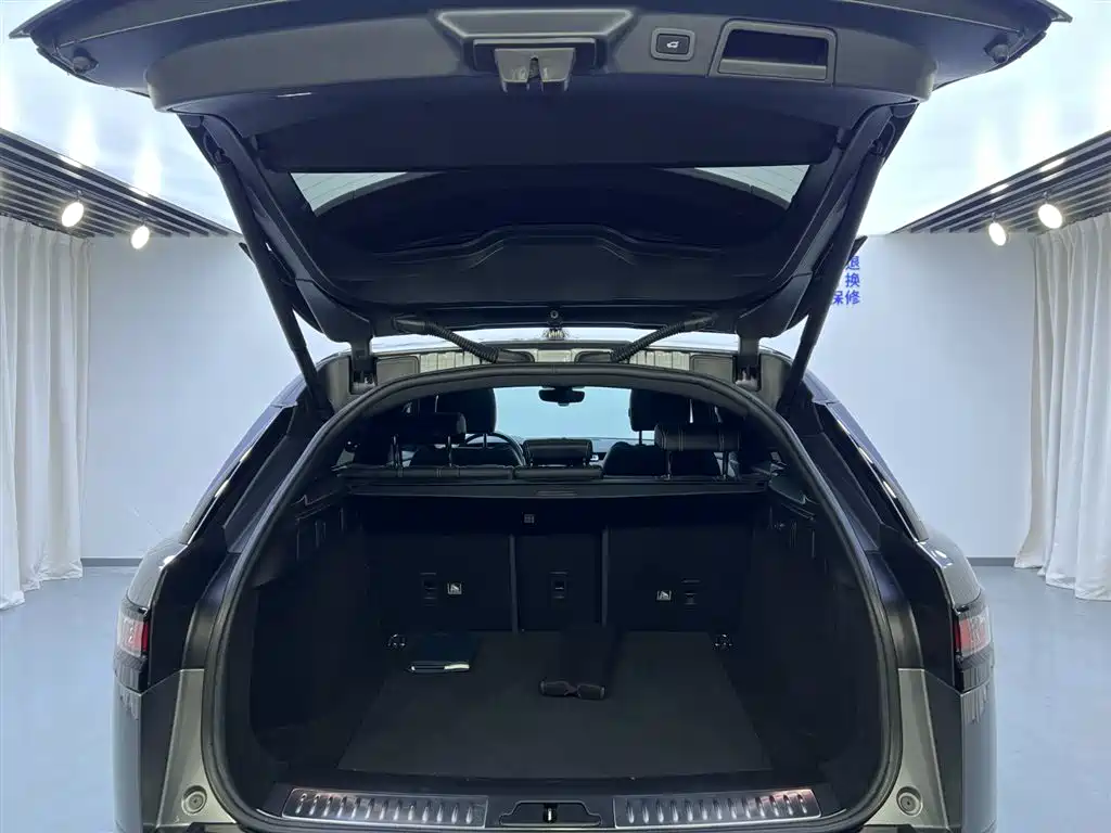 Land Rover Velar 2021 — фото 23