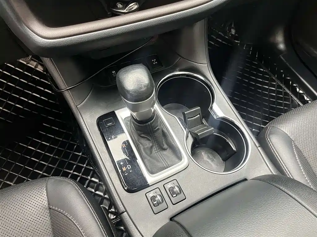Toyota Highlander 2021 — фото 16