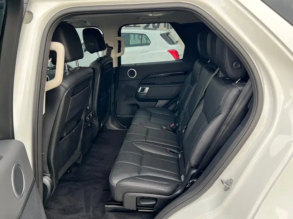 Land Rover Discovery 2020 — фото 15