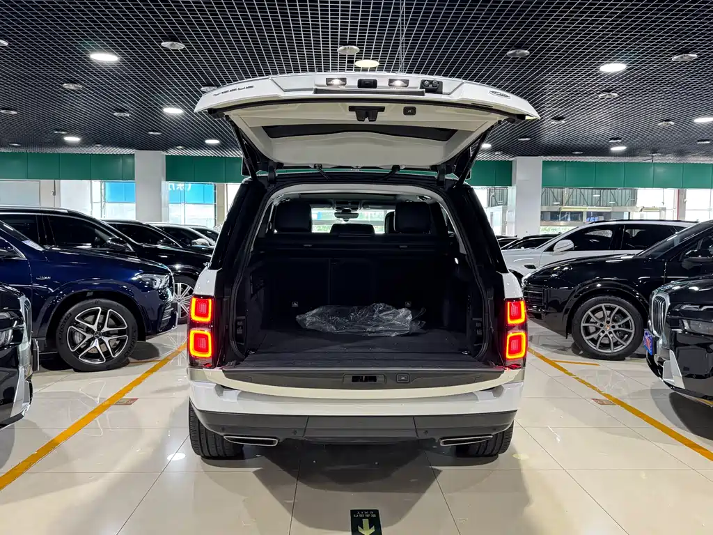 Land Rover Range Rover 2022 — фото 14