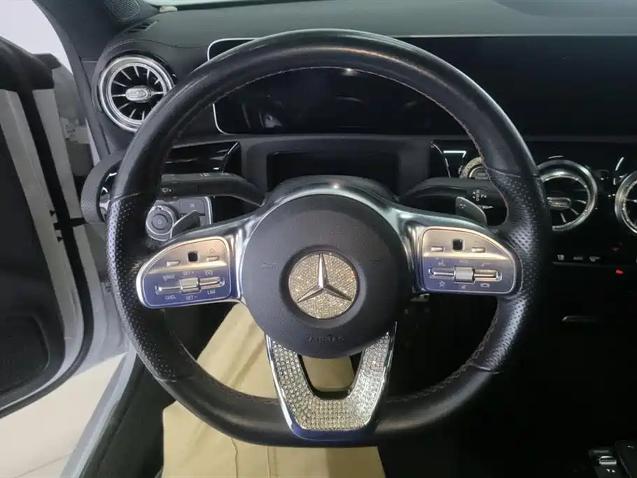 Mercedes-Benz CLA 2020 — фото 15
