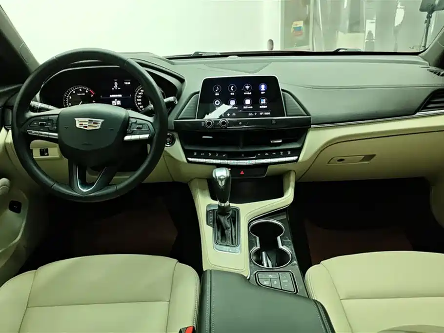 Cadillac CT4 2020 — фото 12