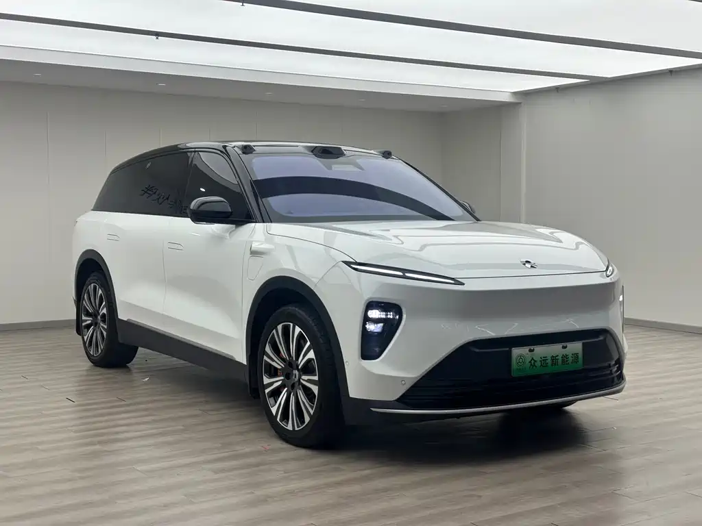 NIO ES8 2024