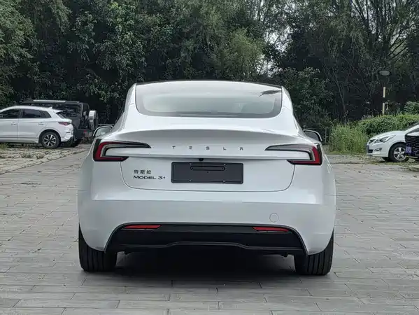 Tesla Model 3 2026