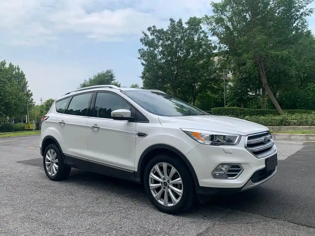 Ford Kuga 2018 — фото 3