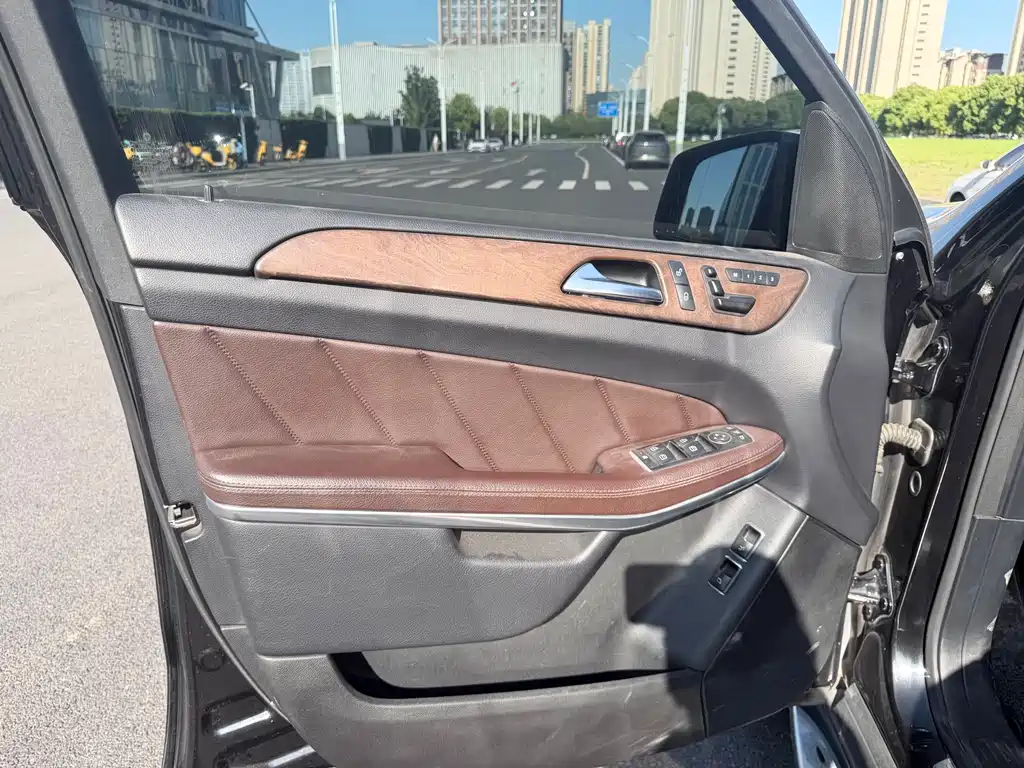 Mercedes-Benz GL-Class 2015 — фото 11