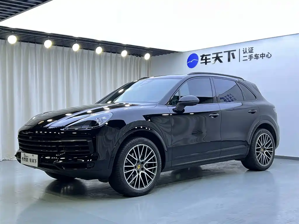 Porsche Cayenne 2020 — фото 1