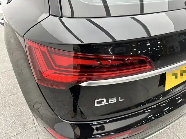 Audi Q5L 2024 — фото 19