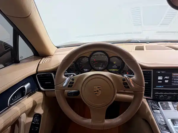 Porsche Panamera 2013