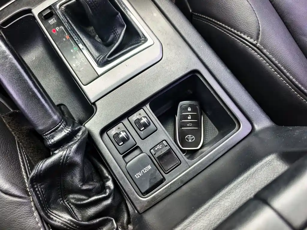 Toyota Prado 2016 — фото 13