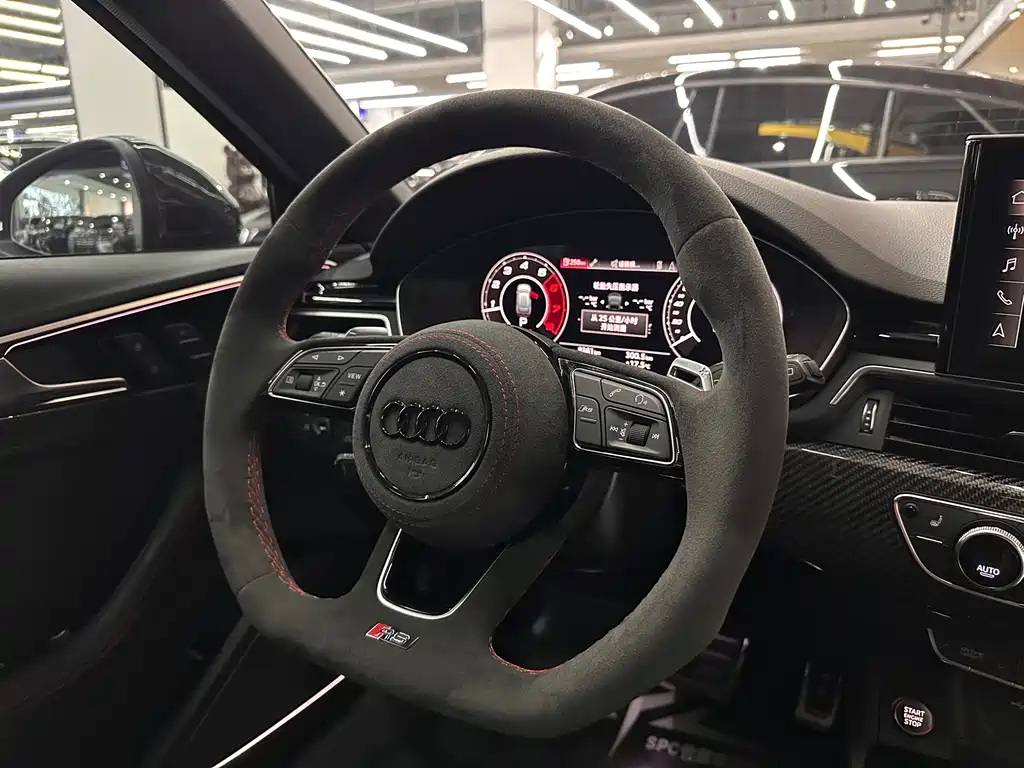 Audi RS 4 2024 — фото 13