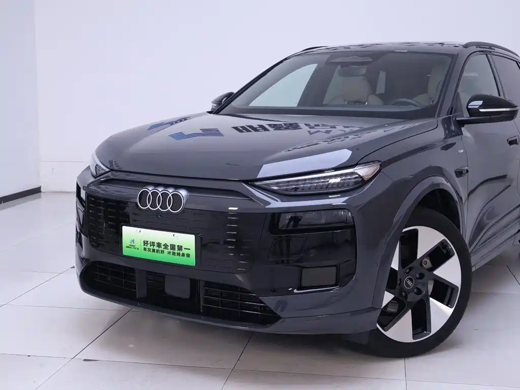 Audi Q6L E-Tron 2025 — фото 3
